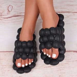 Open toe bubble slides